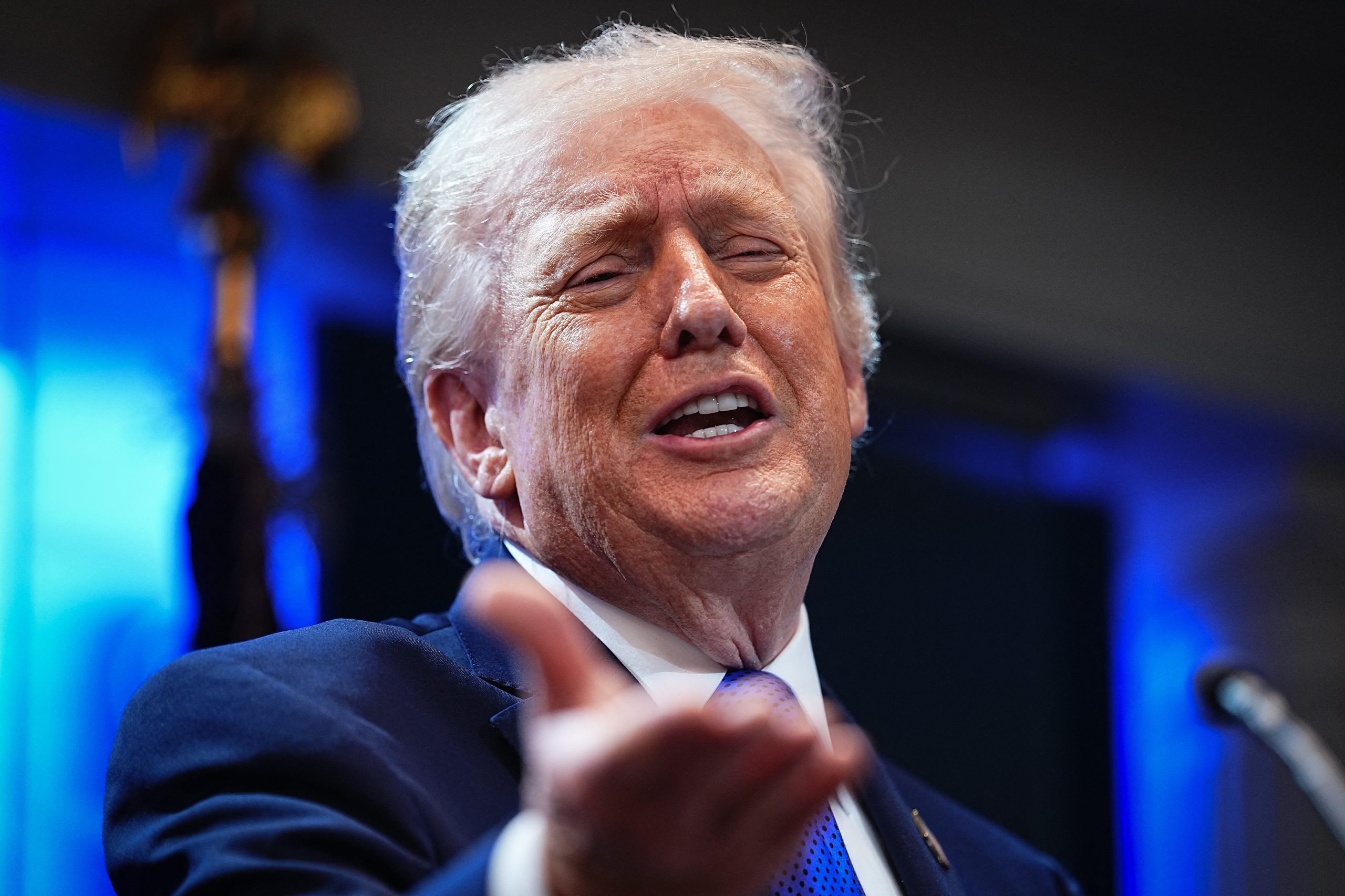 Donald Trump a analizat un proiect de ordin executiv pentru controlul alegerilor în caz de interferență străină 1 donald trump 3 scaled