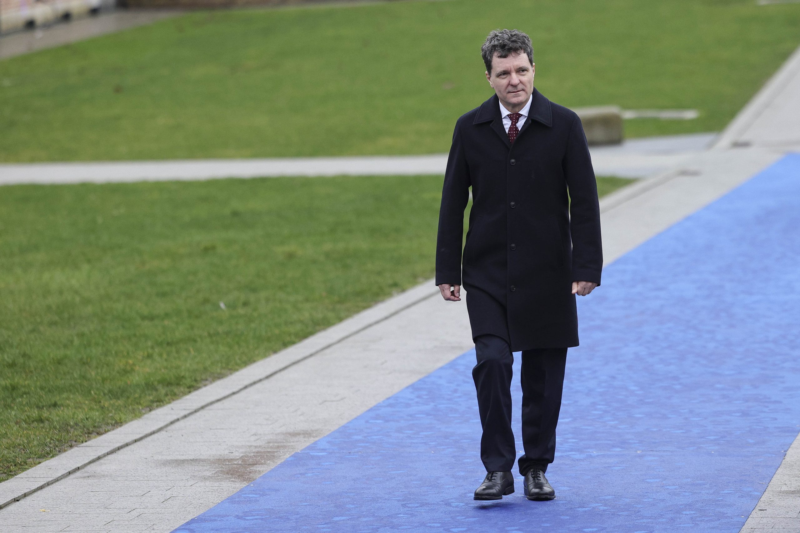 Administrația Prezidențială a închiriat un avion privat pentru deplasarea președintelui Nicușor Dan la Washington 1 nicusor dan scaled