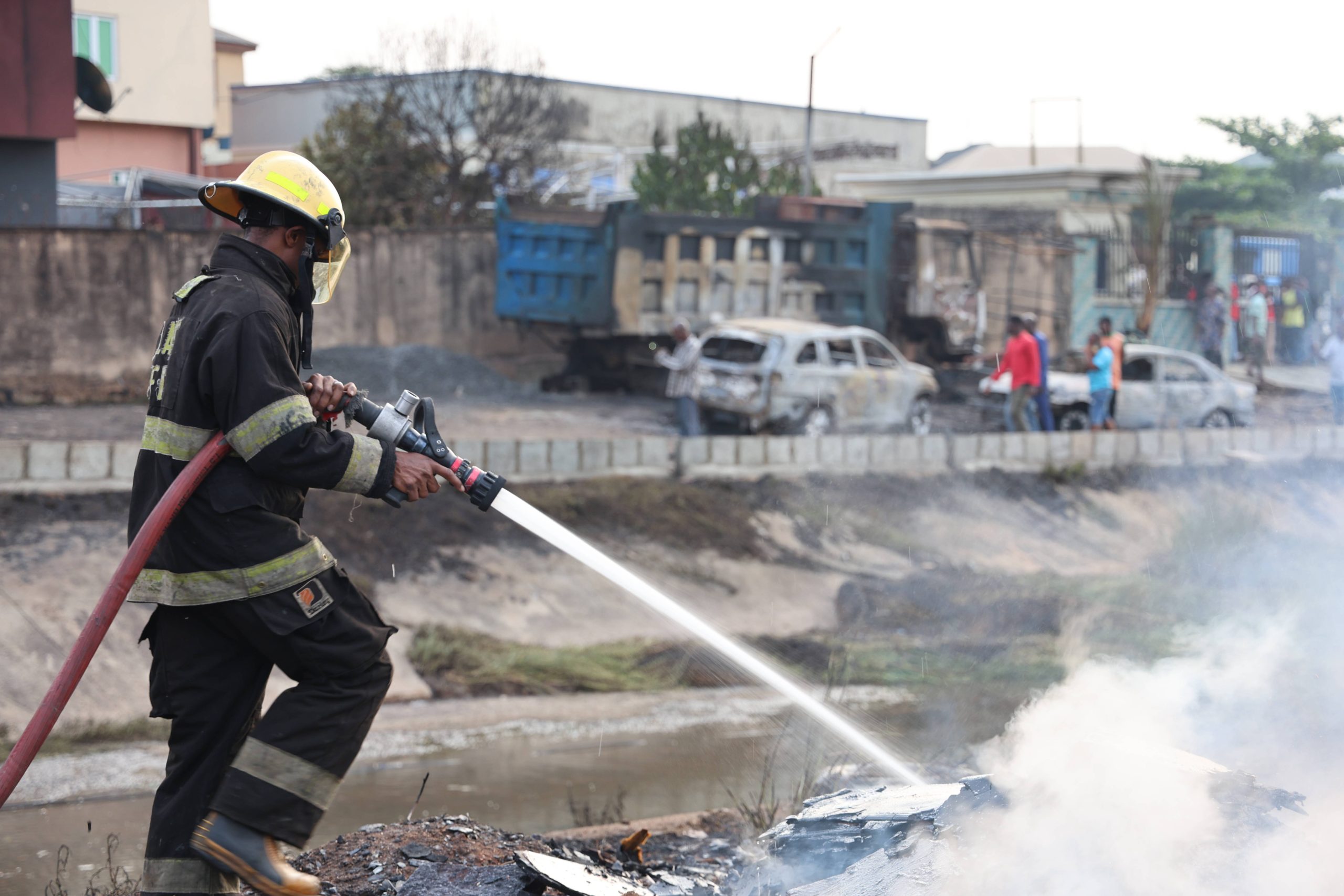 pompier nigeria imago827923809 scaled