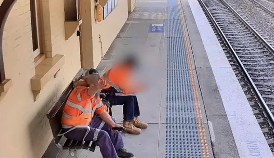 Mecanic de locomotivă din Australia, concediat pentru gest nazist, pierde definitiv procesul pentru reintegrare 1 screenshot 2026 02 24 220807