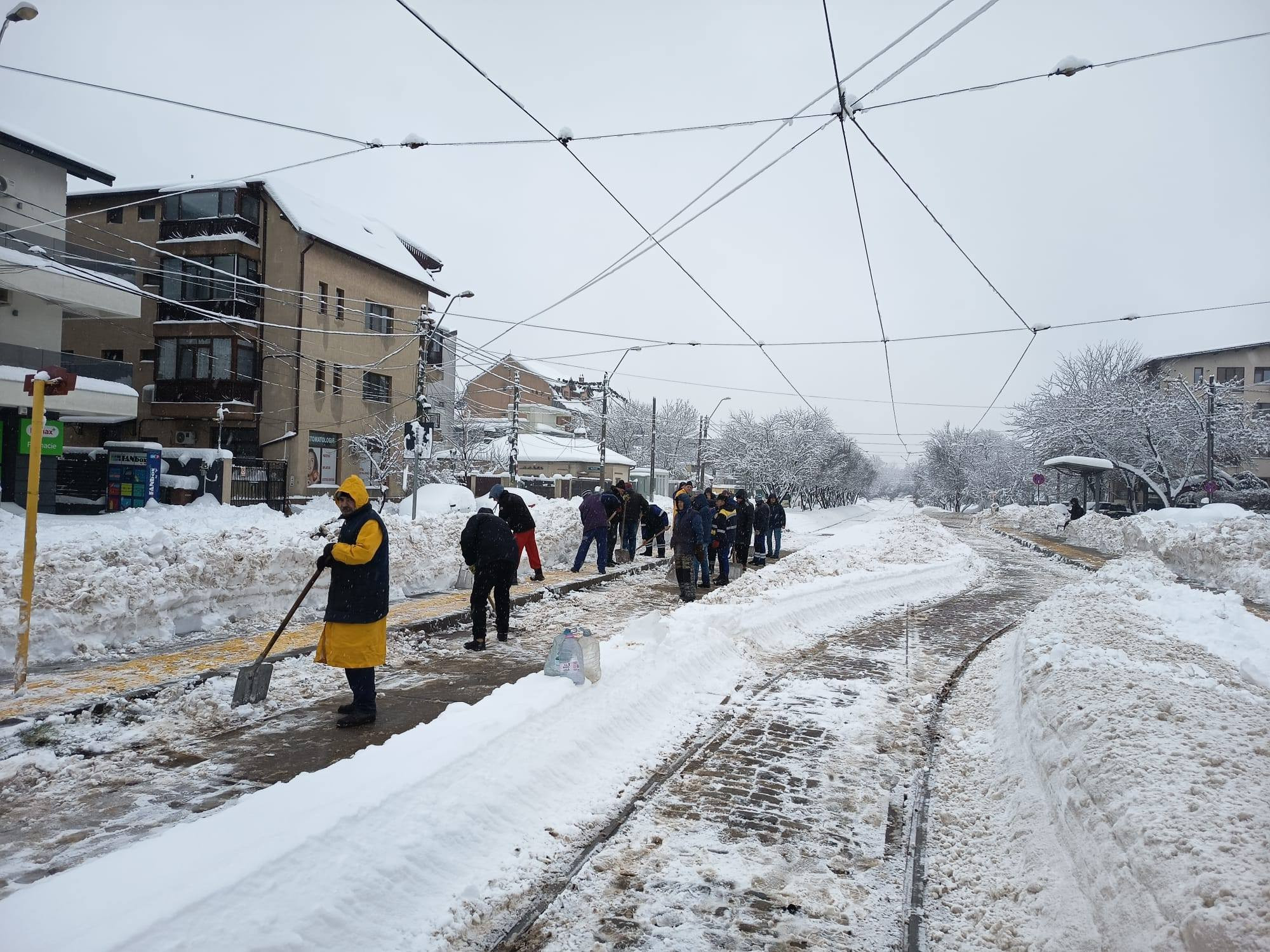 Primarul general Ciprian Ciucu explică blocajul din trafic de miercuri dimineață, cauzat de ninsori 1 zapada bucuresti tramvai