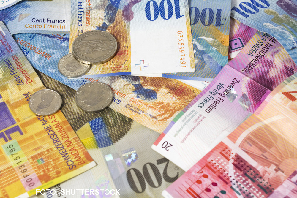 Majoritatea alegătorilor elvețieni susțin menținerea disponibilității numerarului în circulație 1 61622147