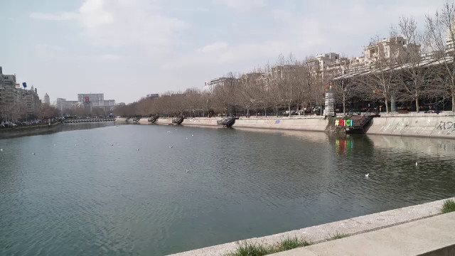 Autoritățile analizează transformarea malurilor Dâmboviței într-o zonă modernă de promenadă în București 1 dambovita
