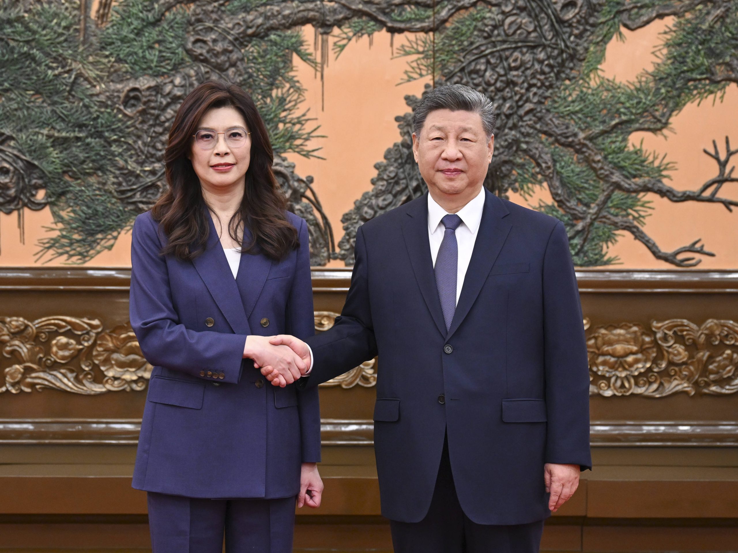 Xi Jinping afirmă dorința de pace în prima întâlnire cu liderul opoziției din Taiwan după nouă ani 1 imago853172540 scaled