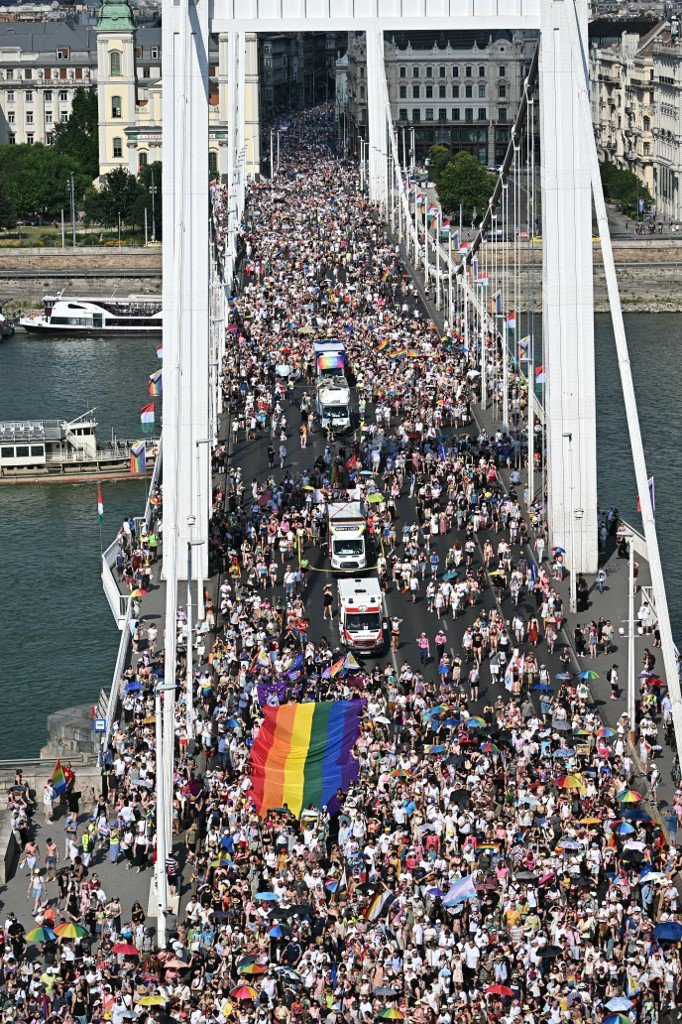 gay pride budapesta