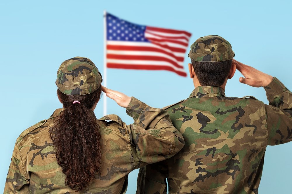 drapel steag sua militari shutterstock 2118142061