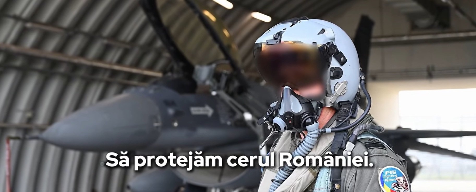 pilot roman f 16 drone
