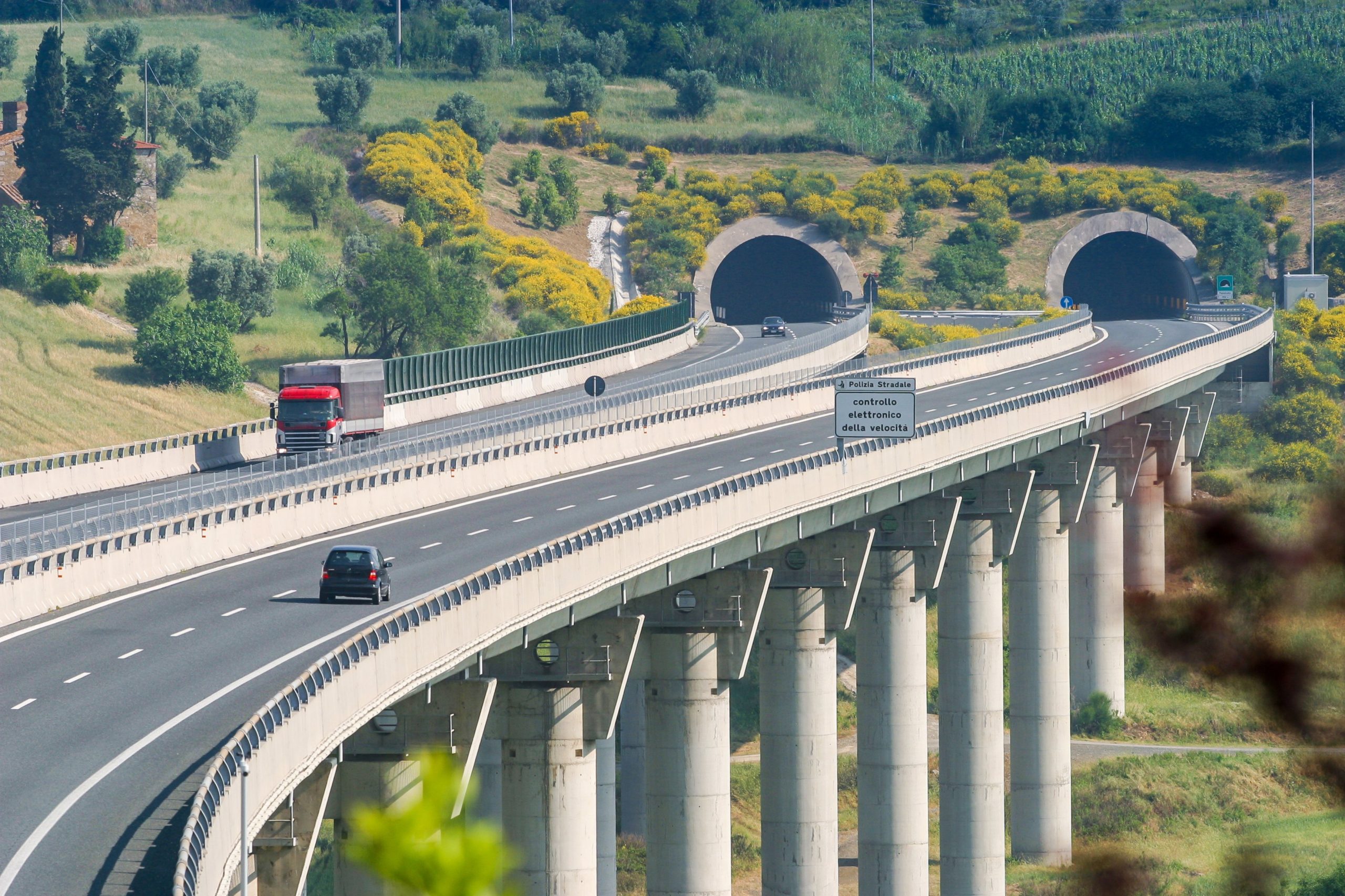 autostrada italia scaled