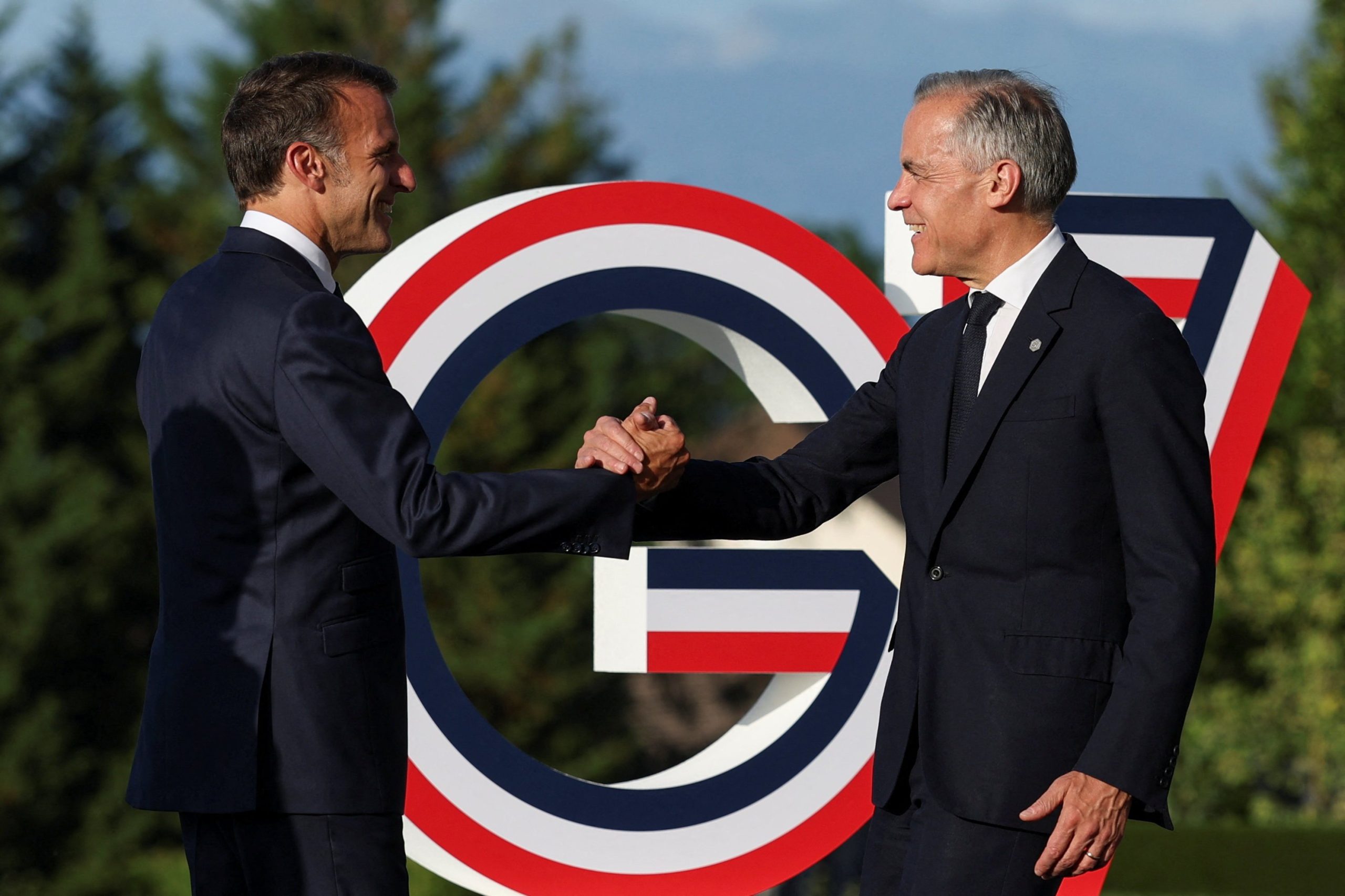 carney si macron gettyimages 2281158179 scaled