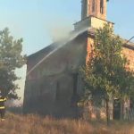 pompieri incendiu biserica